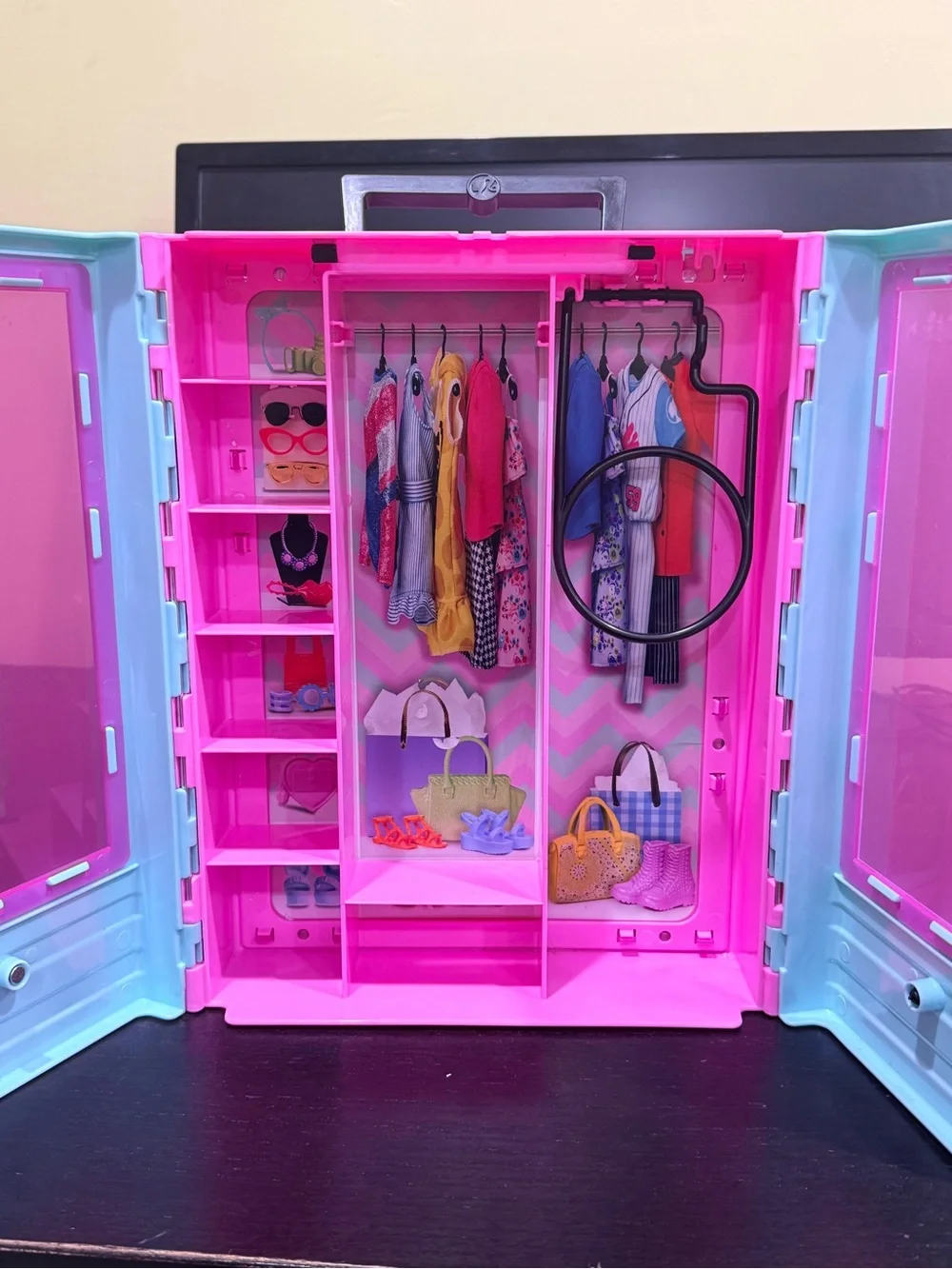 Barbie Dream Closet Wardrobe Playset Pink Blue Storage Case Organizer